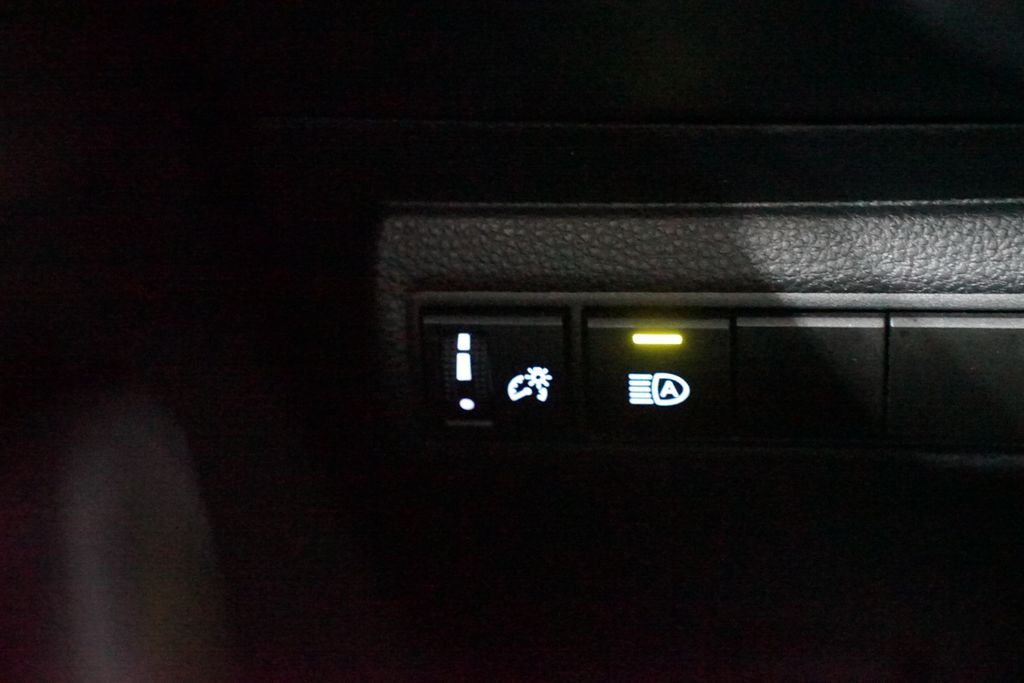 Thumbnail: 2024 Toyota Corolla - 22