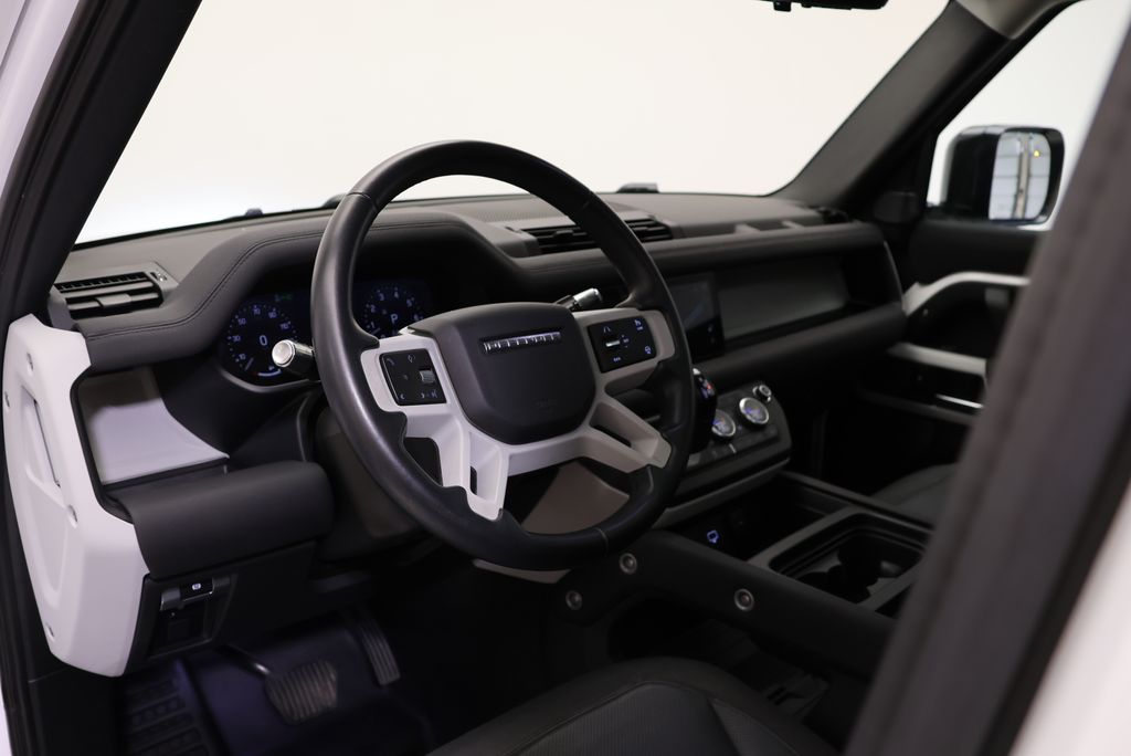 Thumbnail: 2020 Land Rover Defender - 29