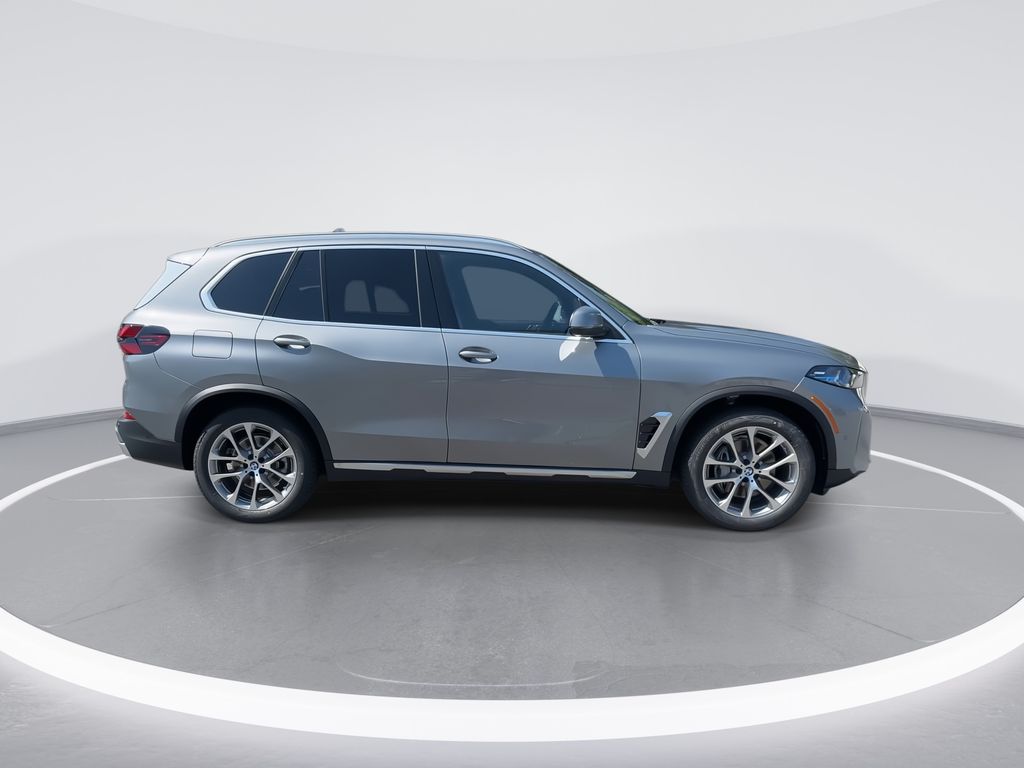 Thumbnail: 2026 BMW X5 - 9