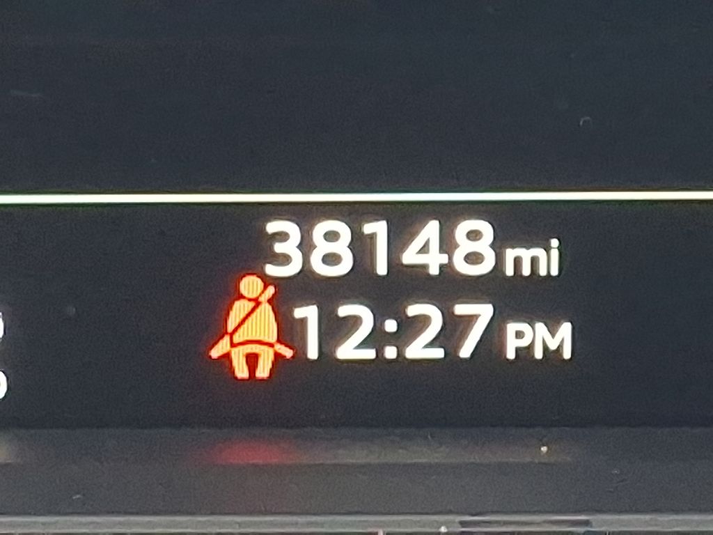 Thumbnail: 2022 Audi A8 - 21