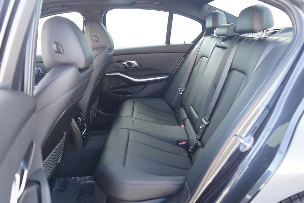 Thumbnail: 2020 BMW 3 Series - 8