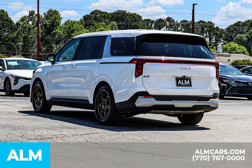 Used 2025 White Kia LXS image 6