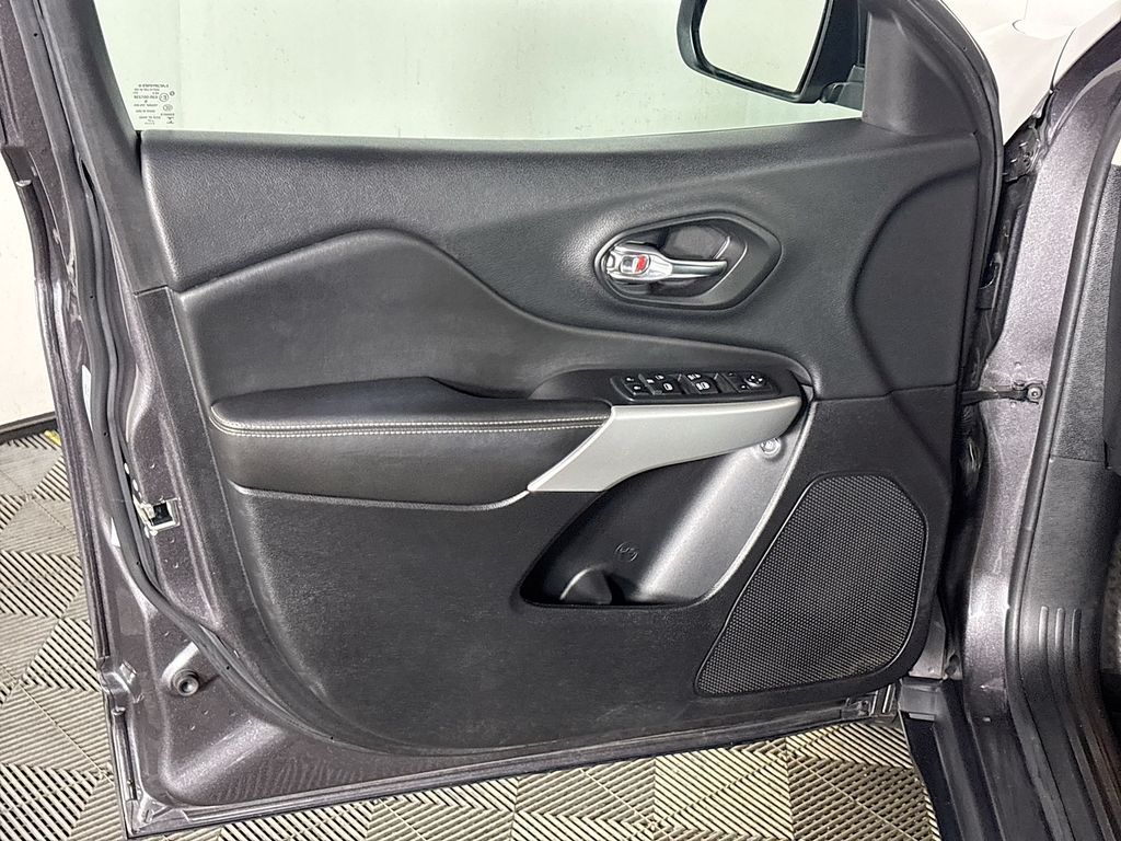 2018 Jeep Cherokee Latitude Plus