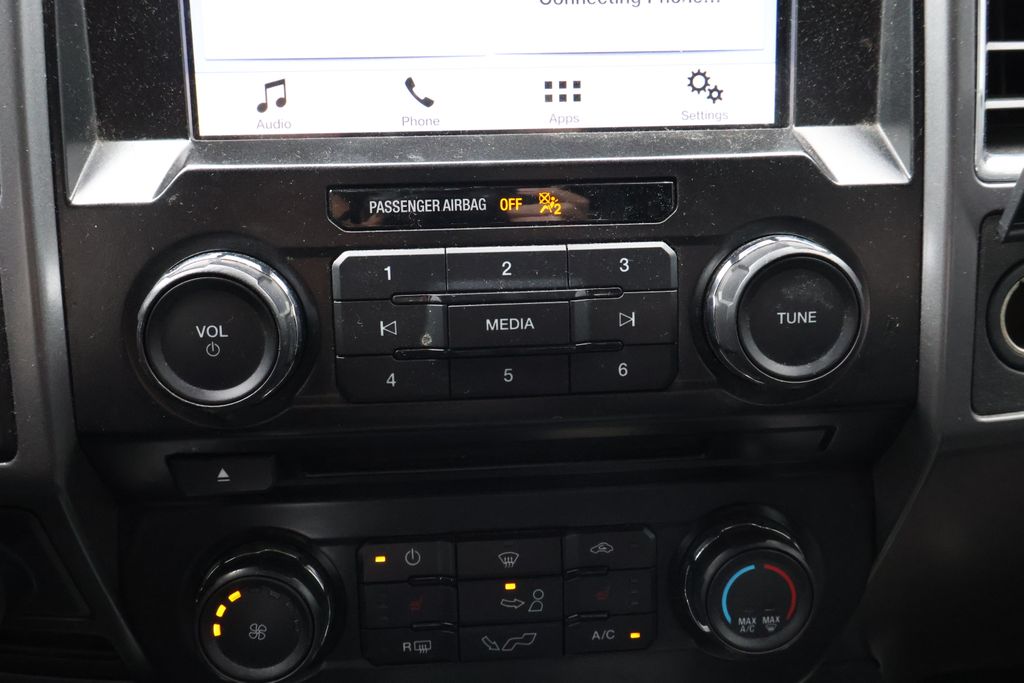 2016 Ford F-150 XLT 22