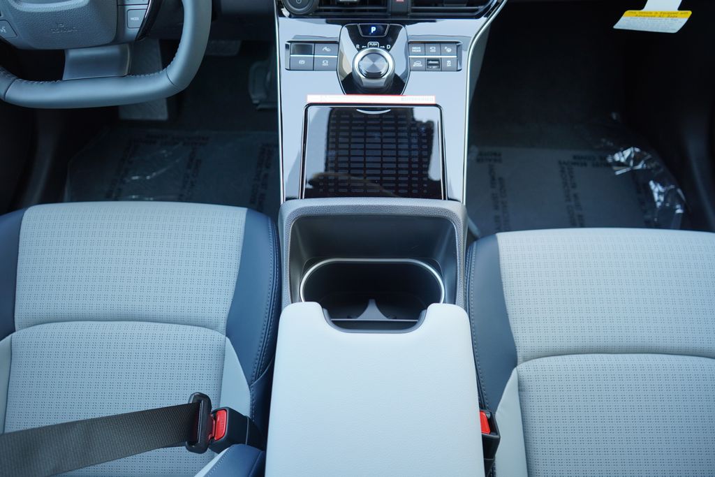 2025 Subaru Solterra Limited 16