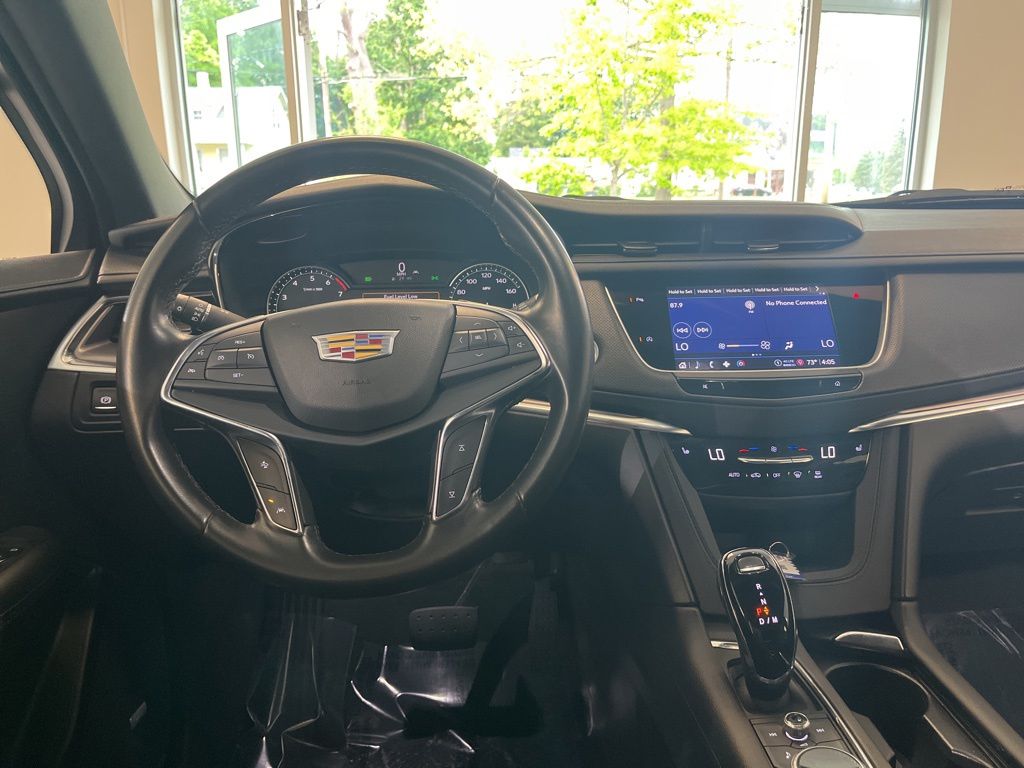 used 2023 Cadillac XT5 car, priced at $30,500