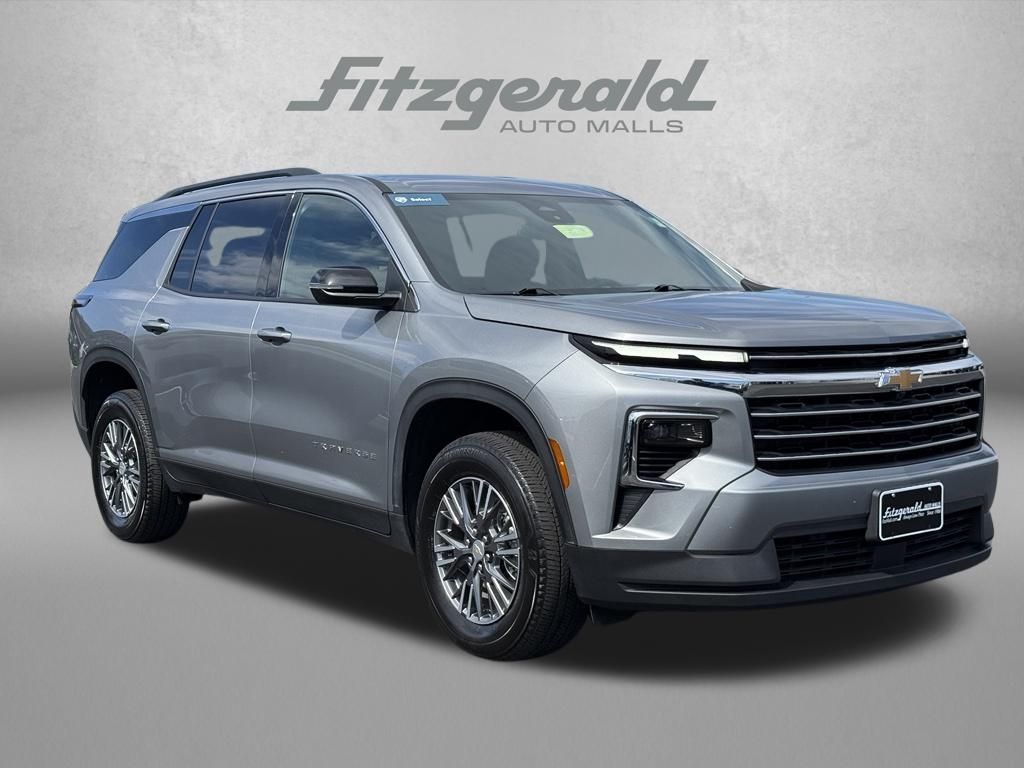 Sterling Gray Metallic 2026 Chevrolet Traverse SUV / Crossover Four-Wheel Drive 8-Speed Automatic