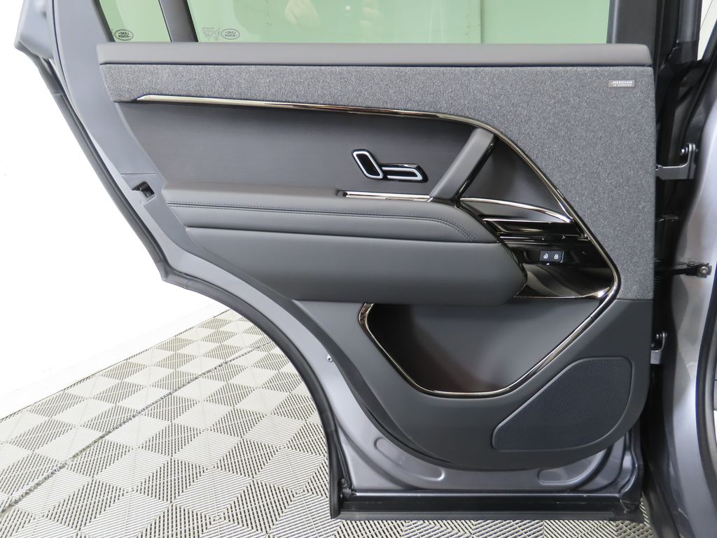 2025 Land Rover Range Rover Sport SE 28