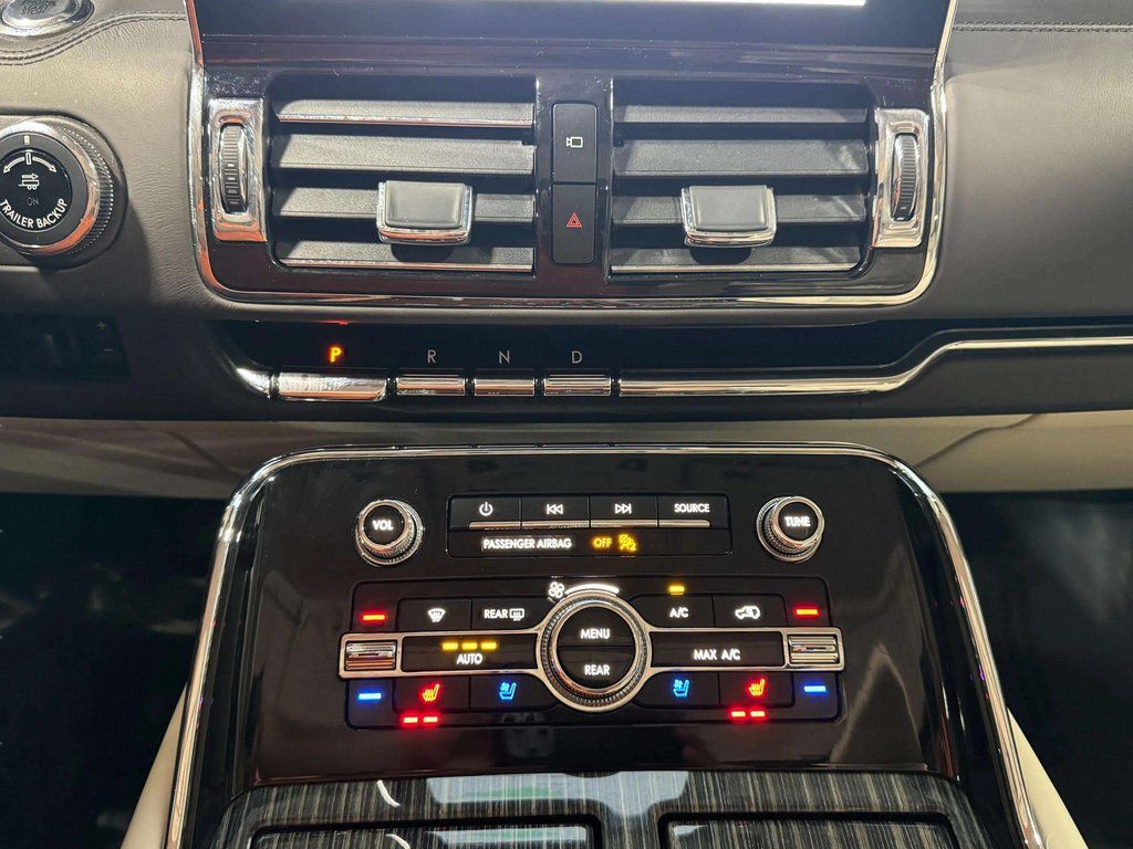 Certified Used 2021 Pristine White Lincoln Black Label image 7