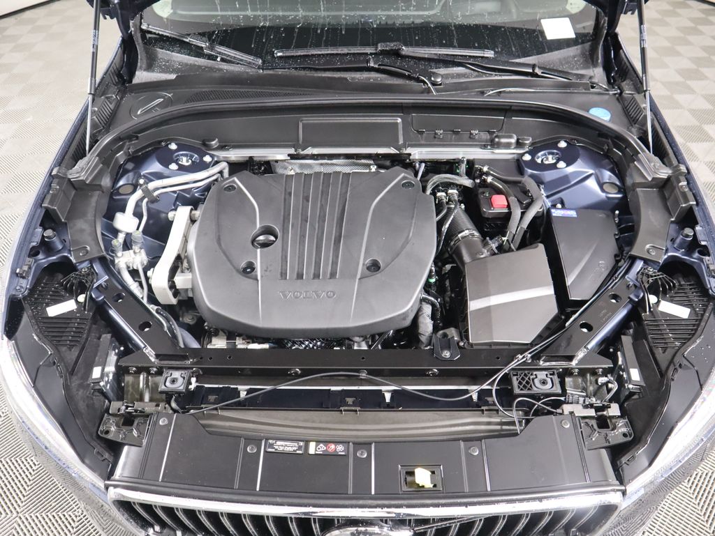 Thumbnail: 2023 Volvo XC60 - 28