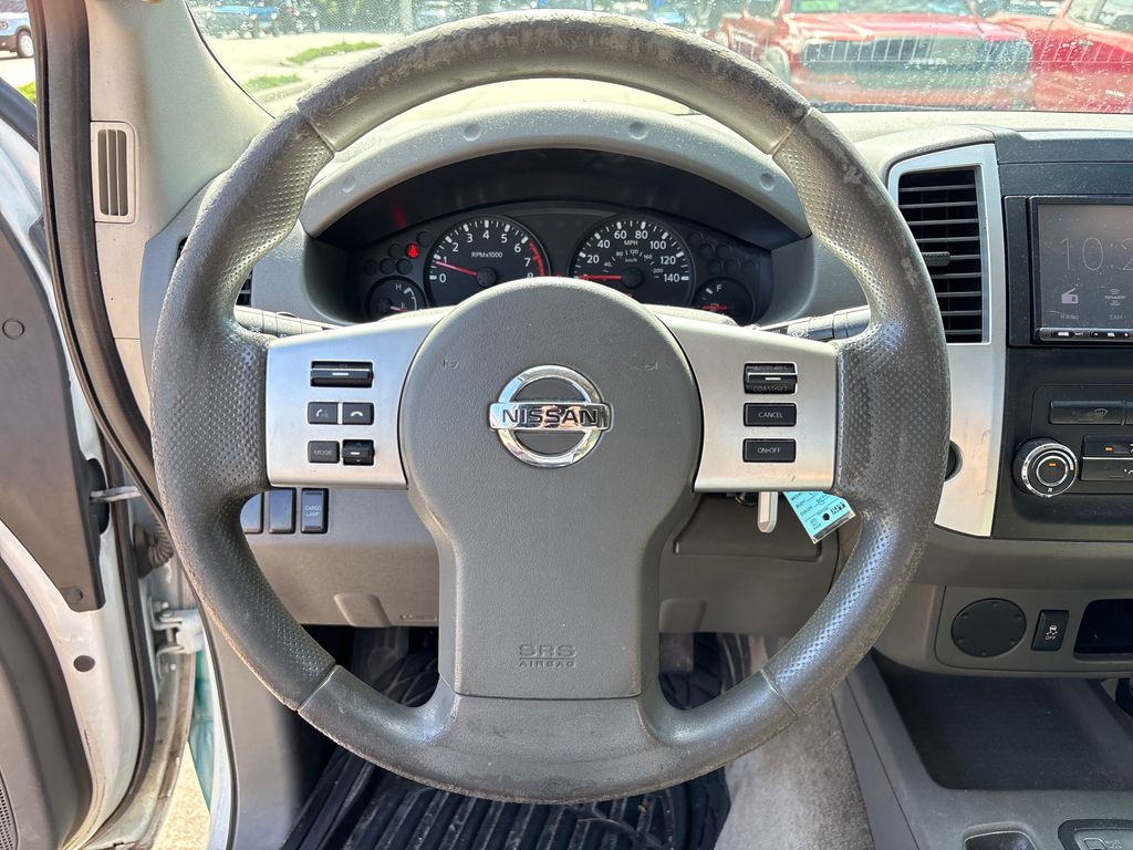 Used 2015 White Nissan S image 18