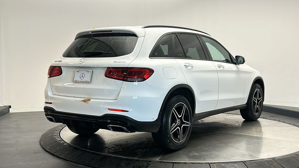 2021 Mercedes-Benz GLC 300 7