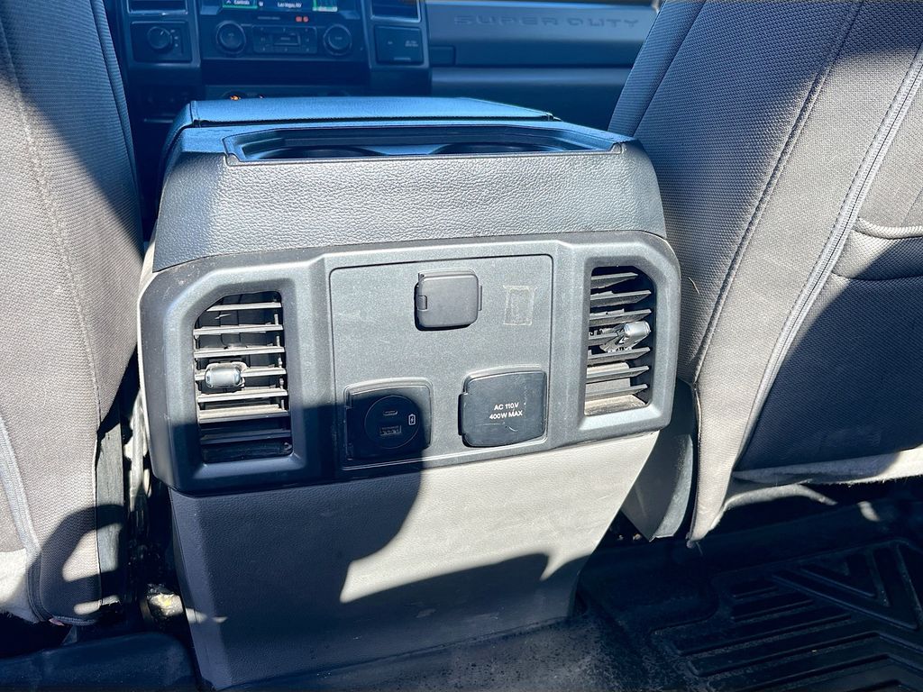 Used 2022 White Ford XLT image 25