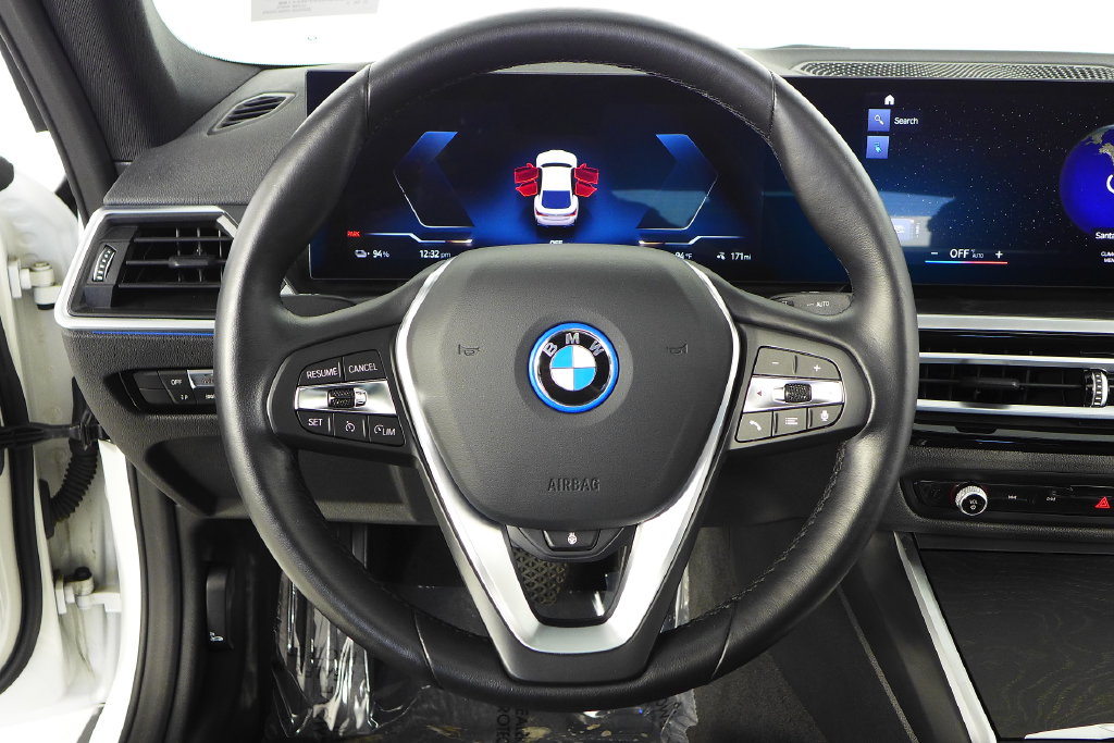Thumbnail: 2023 BMW i4 - 27