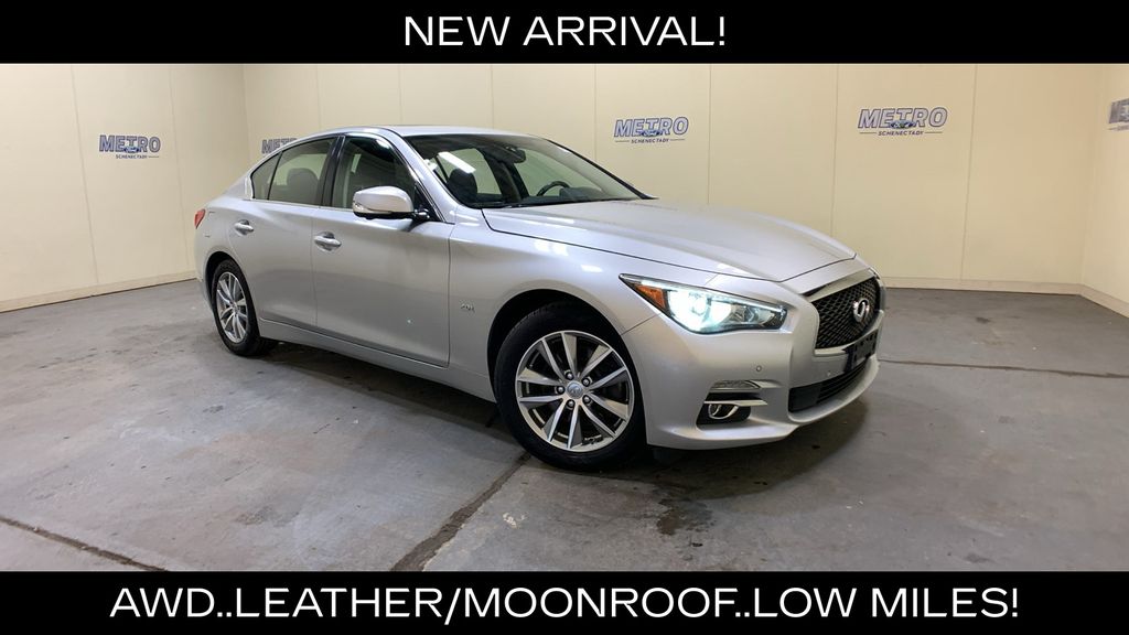2016 INFINITI Q50 2.0t Premium AWD