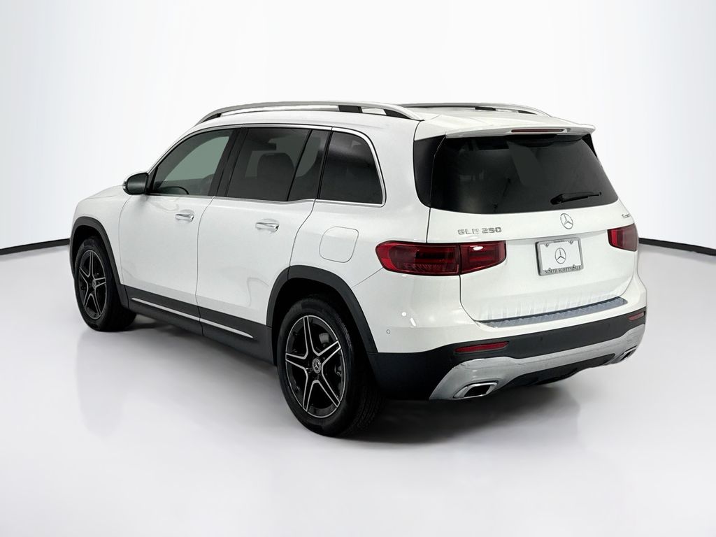 Used 2026 White Mercedes-Benz GLB 250 image 7