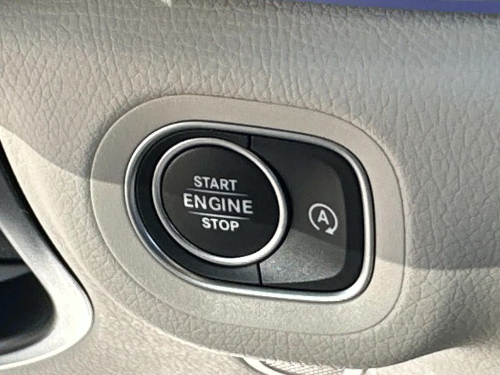 Thumbnail: 2022 Mercedes-Benz GLS - 27
