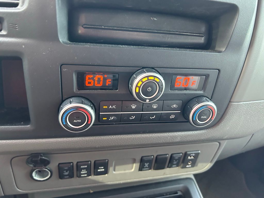 Thumbnail: 2020 Nissan NV - 25