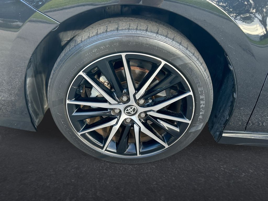 Thumbnail: 2023 Toyota Camry - 10