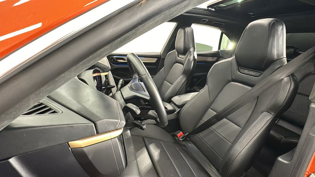 Thumbnail: 2024 Porsche Macan - 5