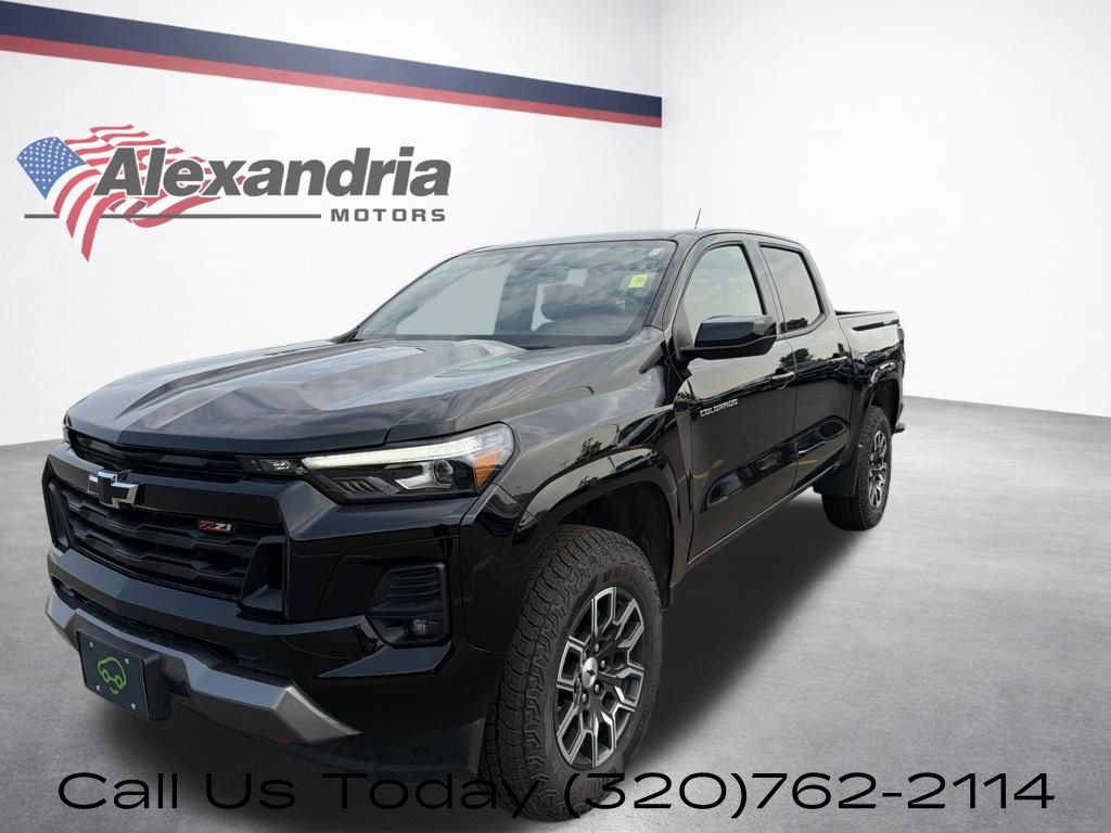 Black 2026 Chevrolet Colorado Pickup Truck Four-Wheel Drive 8-Speed Automatic