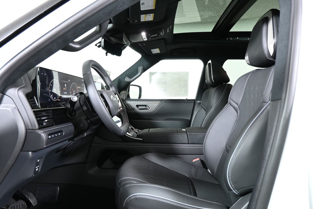 Thumbnail: 2026 INFINITI QX80 - 3