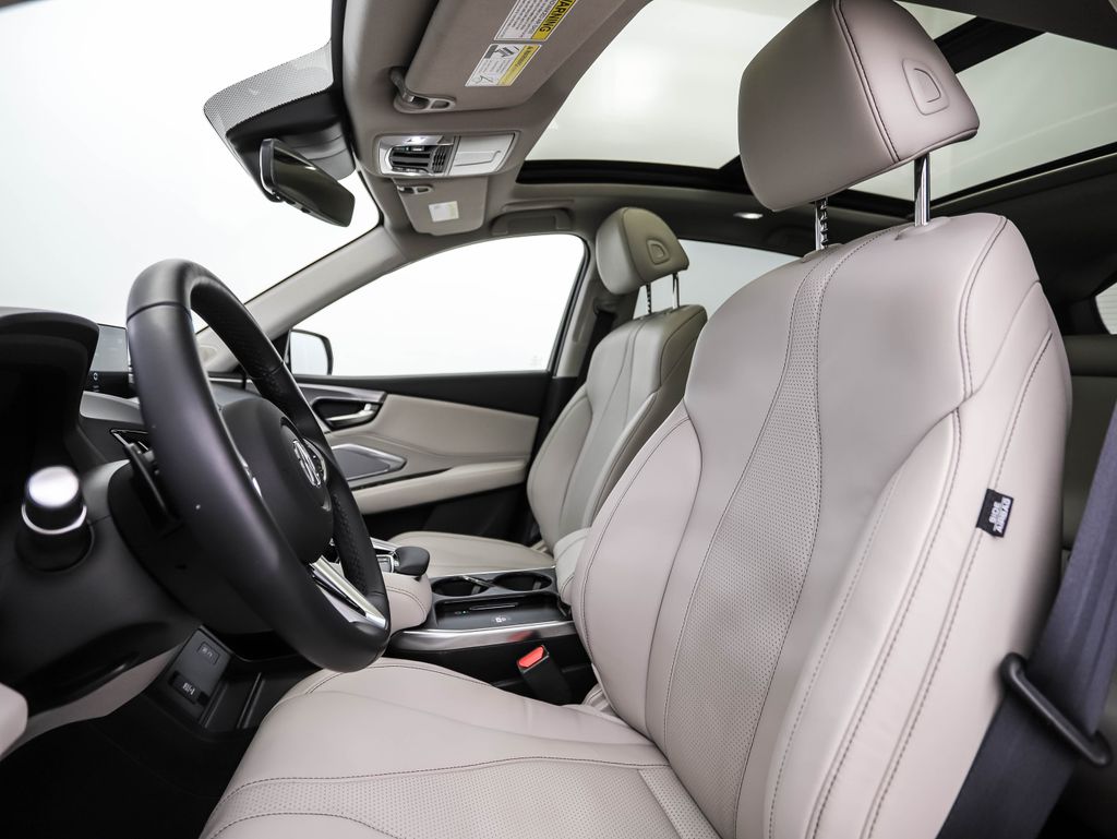 Thumbnail: 2025 Acura RDX - 11