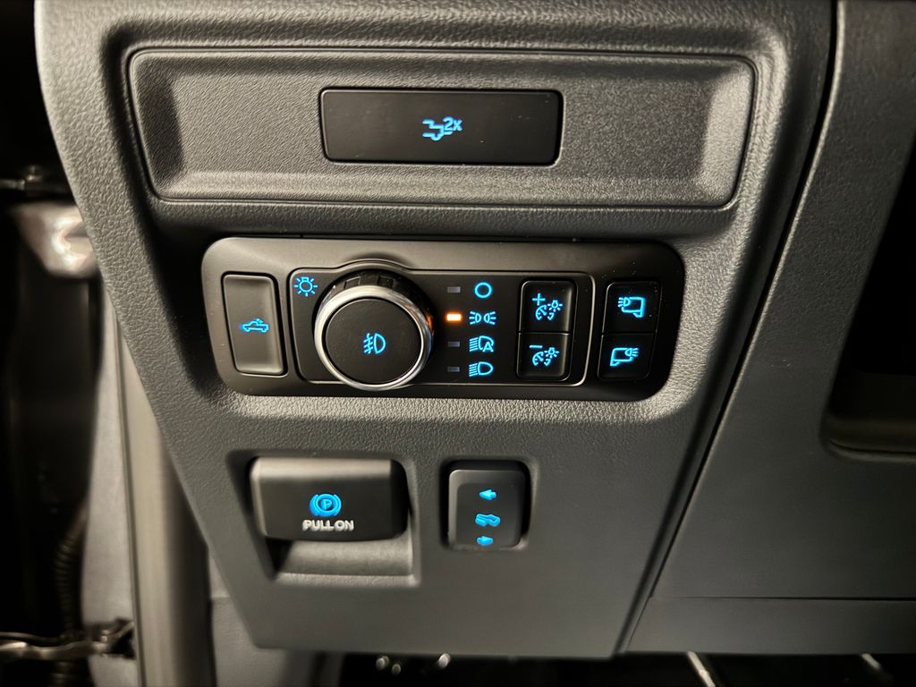 New 2026 Gray Ford Lariat image 28