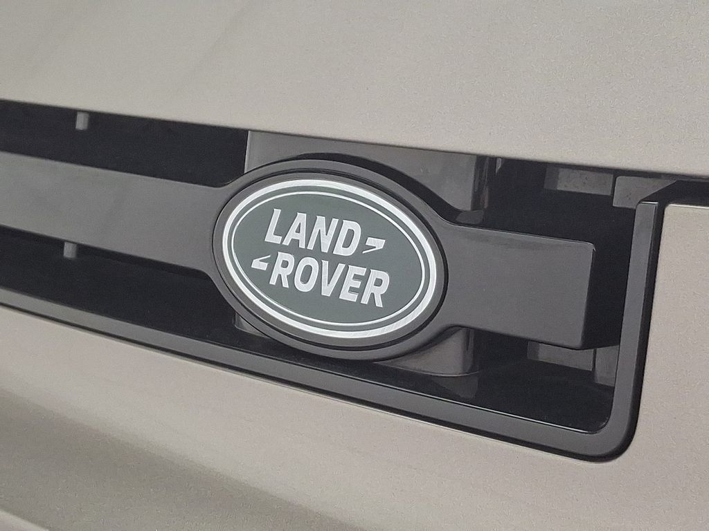 Thumbnail: 2025 Land Rover Defender - 29