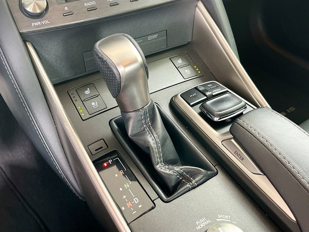 Used 2020 White Lexus 300 image 17