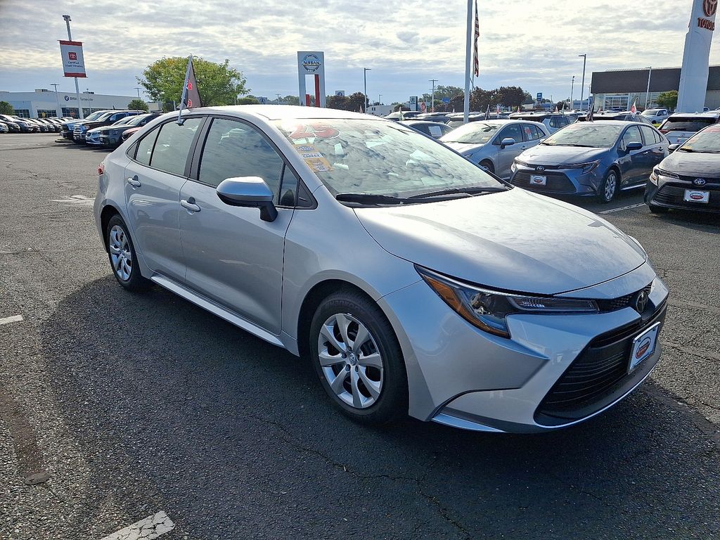 Thumbnail: 2025 Toyota Corolla - 3