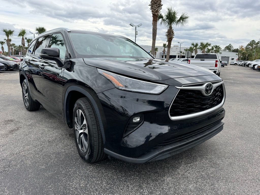 2021 Toyota Highlander XLE 9