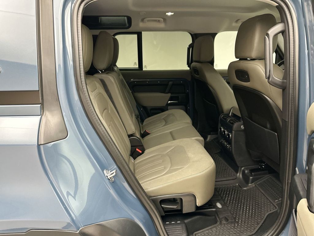 Thumbnail: 2020 Land Rover Defender - 7