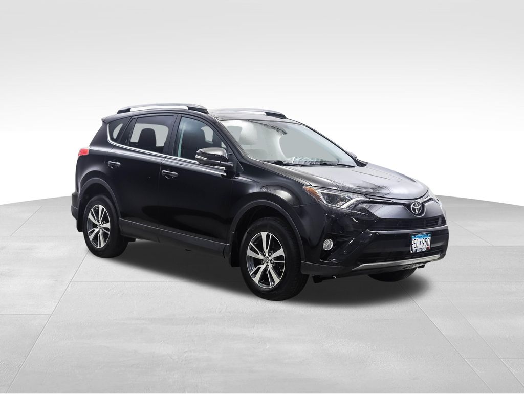 Thumbnail: 2017 Toyota RAV4 - 7