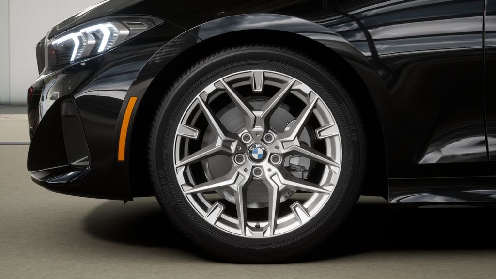 2025 BMW 3 Series 330i 32