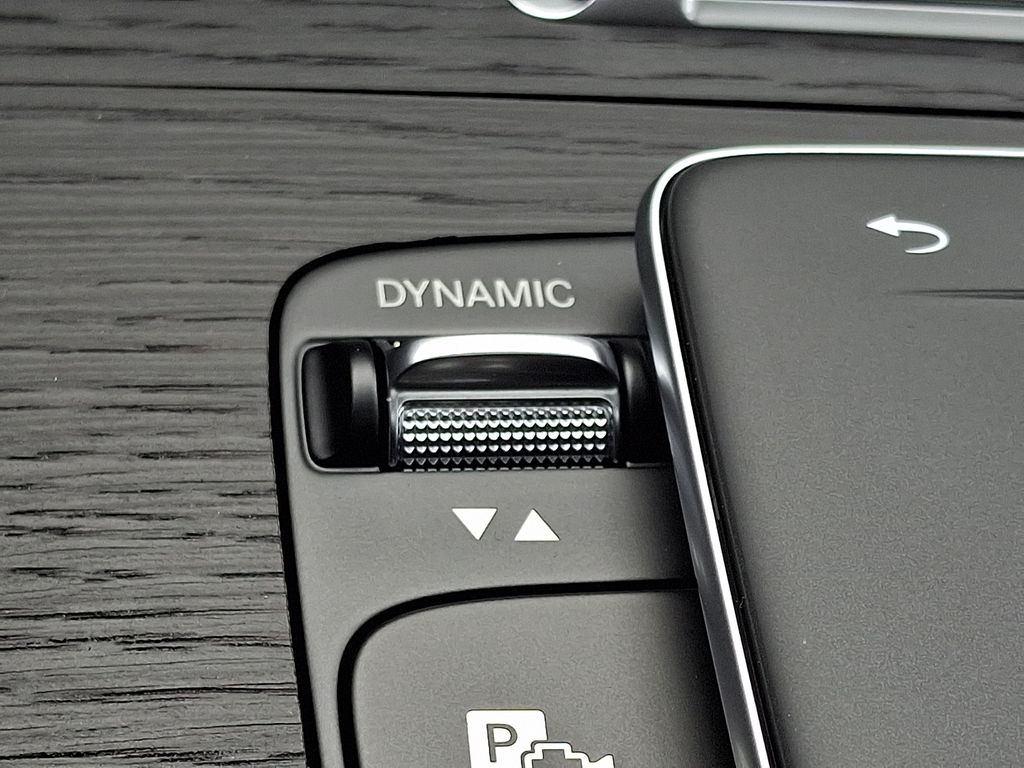 Thumbnail: 2026 Mercedes-Benz GLE - 18