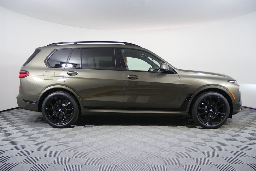 Thumbnail: 2026 BMW X7 - 2