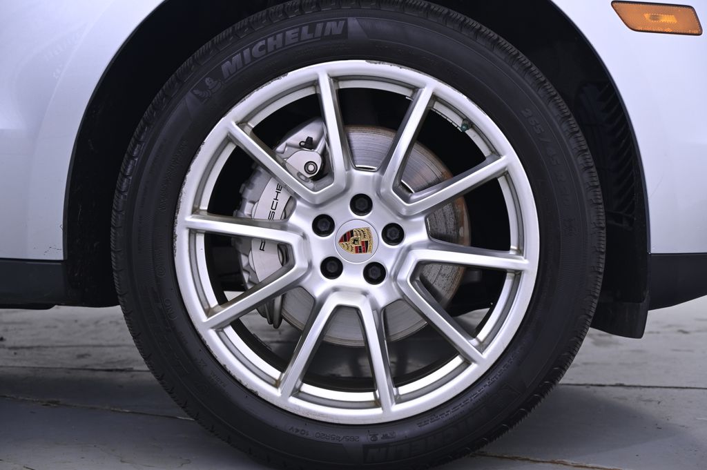 Thumbnail: 2018 Porsche Macan - 14