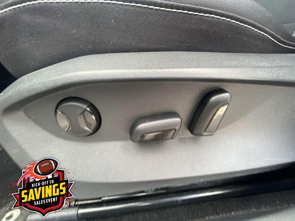 Used 2023 Volkswagen Taos SUV