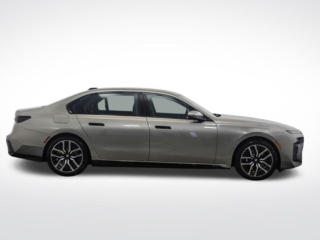 Thumbnail: 2026 BMW 7 Series - 6