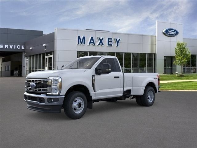 Oxford White 2026 Ford F-350 Super Duty Pickup Truck Four-Wheel Drive Automatic