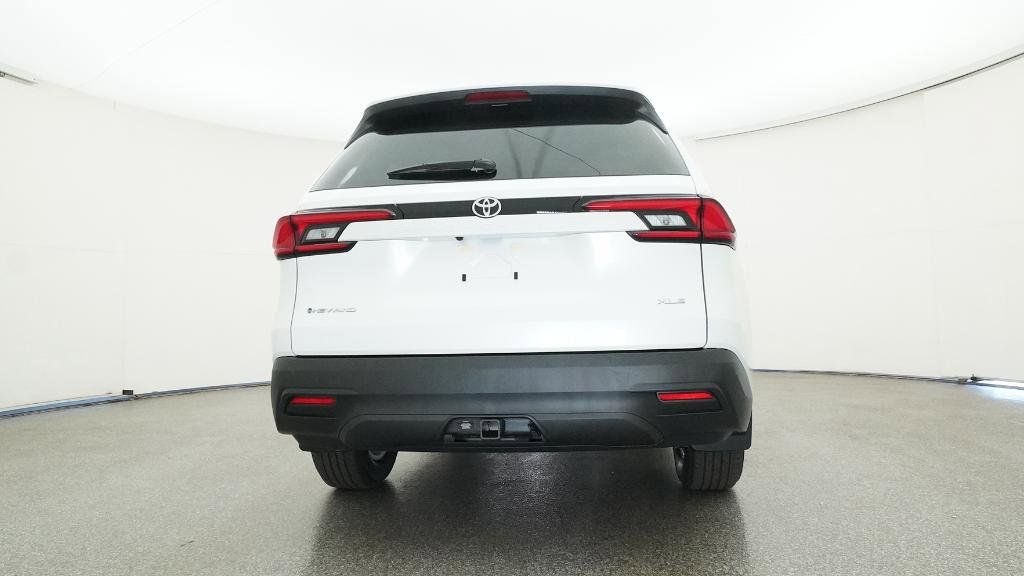 Thumbnail: 2026 Toyota Grand Highlander - 32