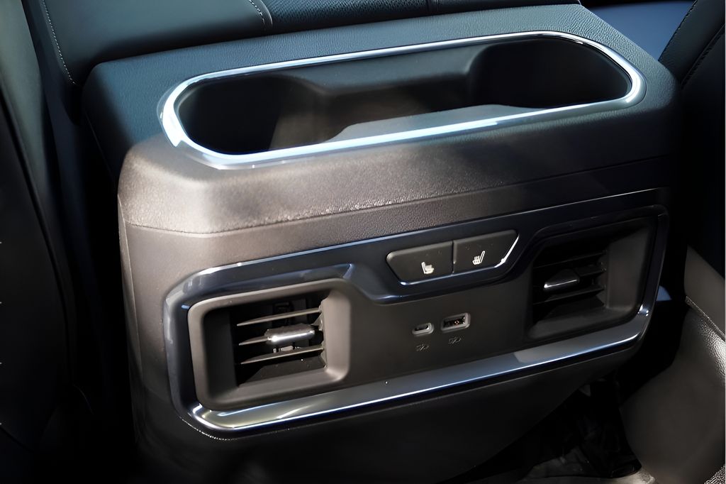 New 2026 White GMC SLT image 30