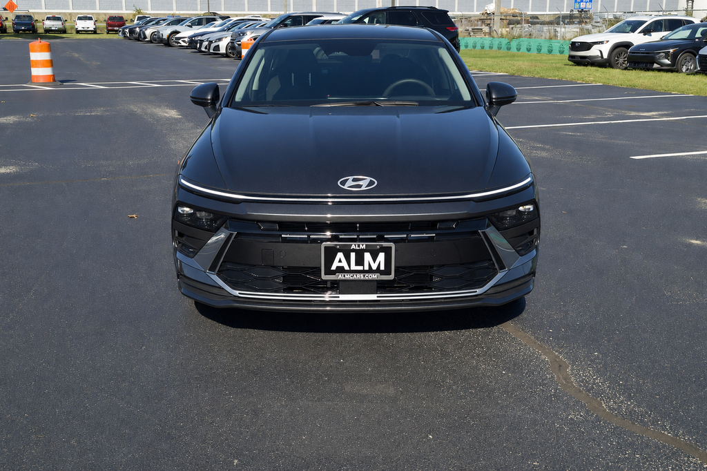 New 2026 Gray Hyundai SE image 2