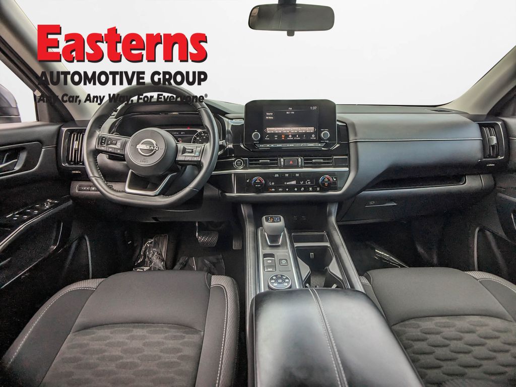 2022 Nissan Pathfinder SV - Photo 22