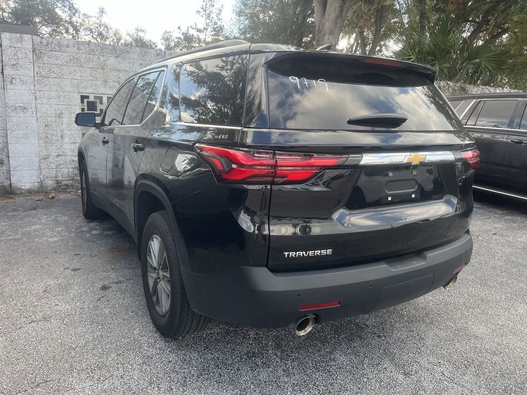 2022 Chevrolet Traverse LT Leather 4