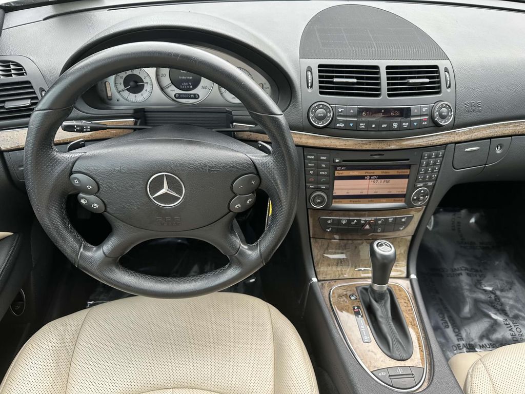 2009 Mercedes-Benz E-Class E 550 14