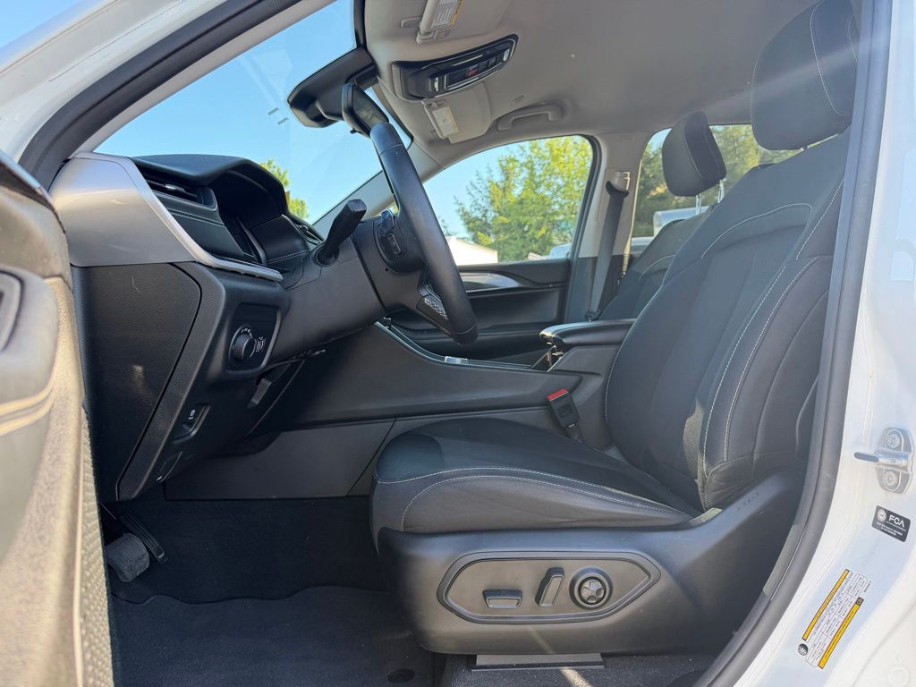 2021 Jeep Grand Cherokee L Laredo 4x4