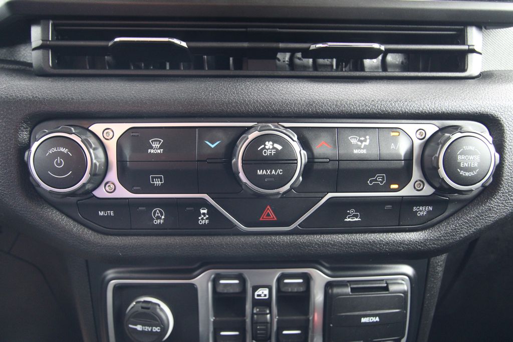 Used 2024 Jeep Wrangler SUV