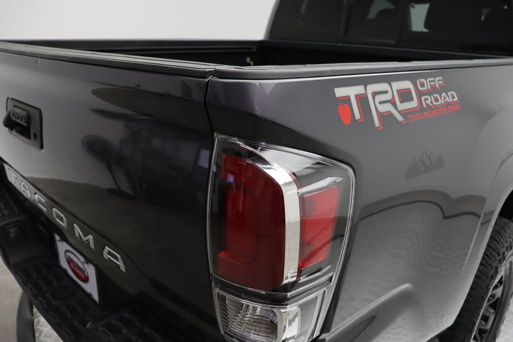 2018 Toyota Tacoma SR5 9
